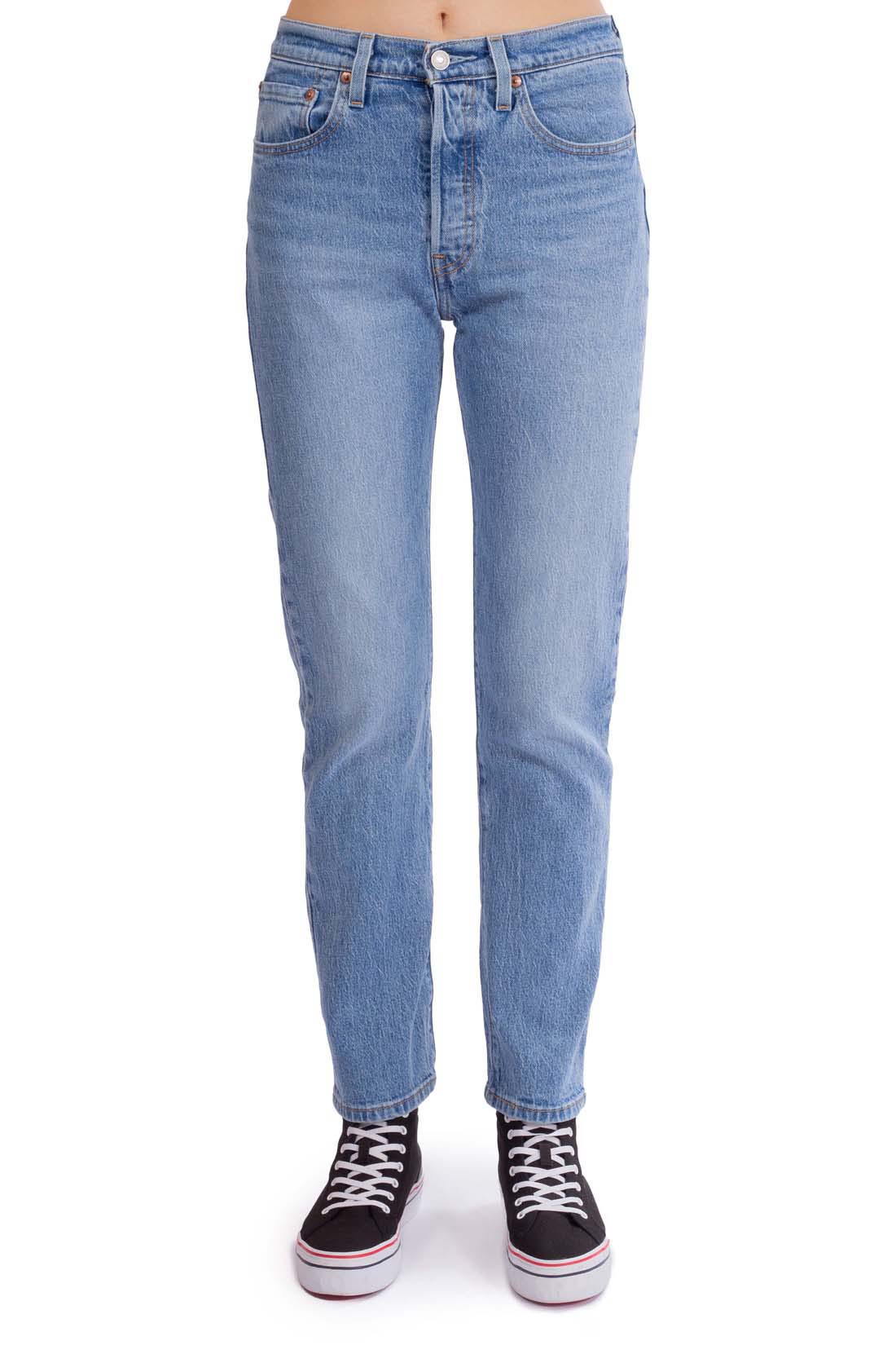 Women's 501 Original Levi's Jeans Medium Light Wash Regular Fit Jeans.