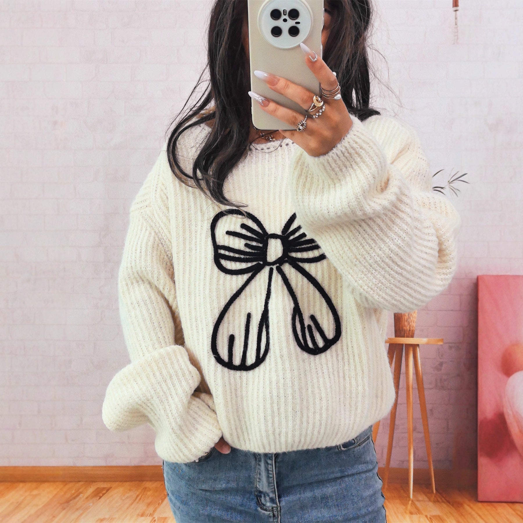 Simple Casual Bow Embroidery Decoration Knitted Long Sleeve Sweater-0