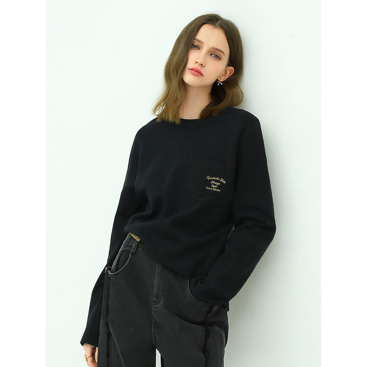 Embroidered Long Sleeve Cotton Tee for Everyday Wear-0